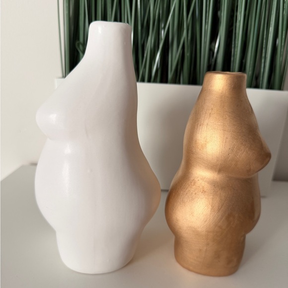 Elegant White and Gold Female Form Sculptures - Picture 2 of 5